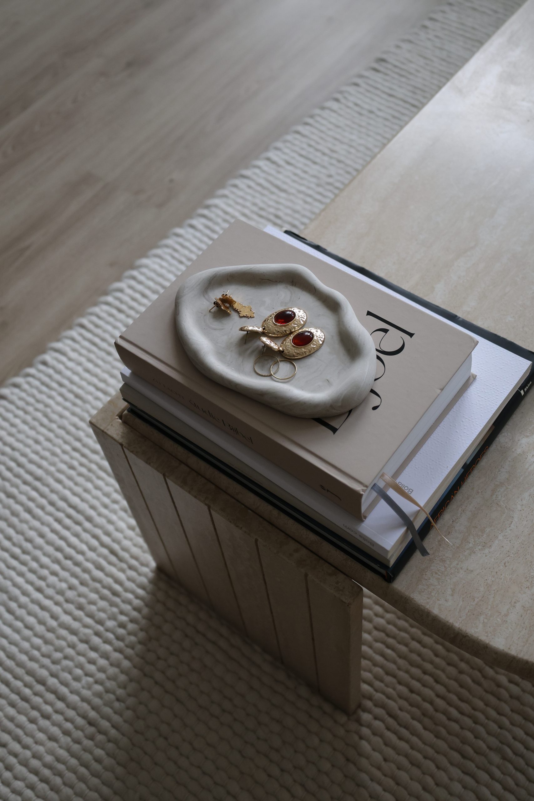 Adiam Tray